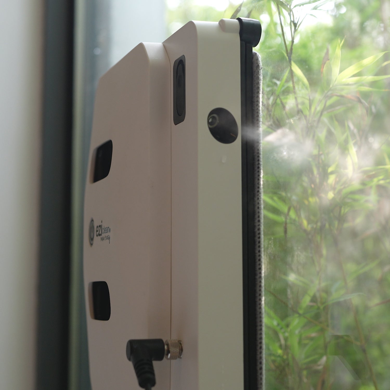 robot lave vitres eziclean windobot S5 pro avec pulvérisation automatique