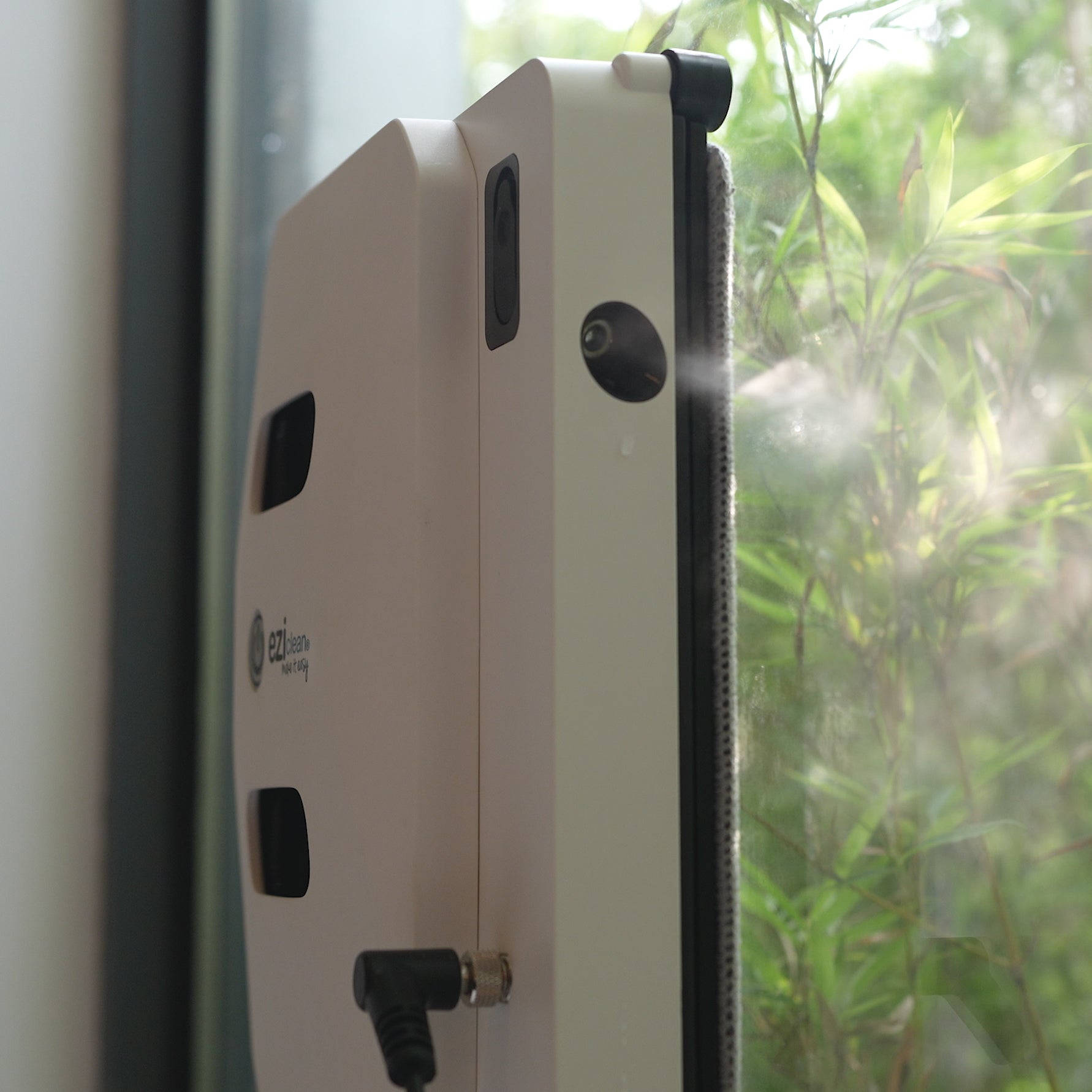 robot lave vitres eziclean windobot S5 pro avec pulvérisation automatique
